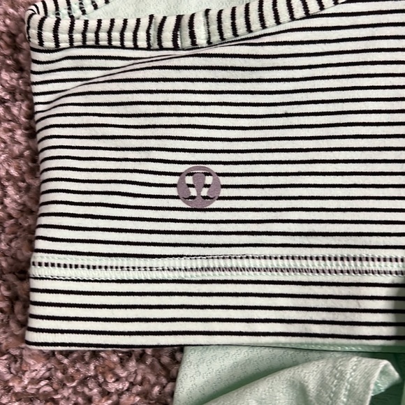 Lululemon Bra Tank - Picture 3 of 4